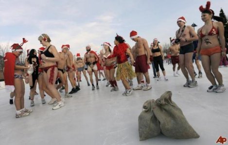 hungary-santa-claus-run-2008-12-8-1-8-21.jpg