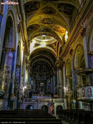 interno_della_cattedrale_di_acqui_terme_piemonte.jpg