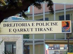 policia-e-tiranes.jpg