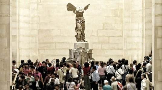 Nike_di-Samotracia_Louvre-1024x574.jpg