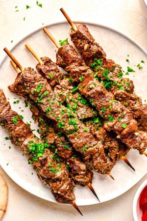 beef-souvlaki-recipe-tablefortwoblog-7-800x1200.jpg