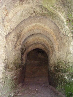 Berat_tunnel.jpg