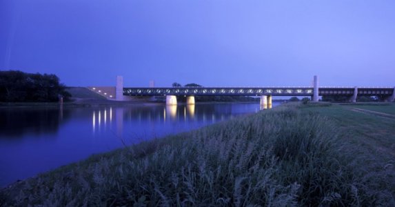 Magdeburg-Water-Bridge-10-750x393.jpg