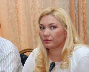 elvana-hana-300x242.jpg