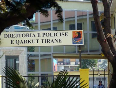 policia-e-tiranes.jpg policia-e-tiranes.jpg
