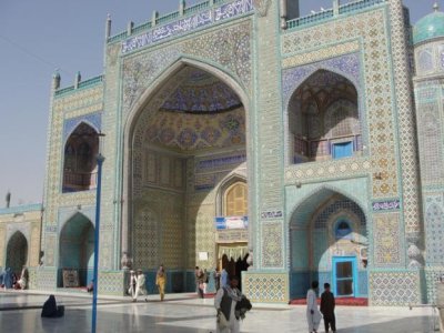 Shrine_of_Hazrat_Ali_or_The_blue_mosque.jpg