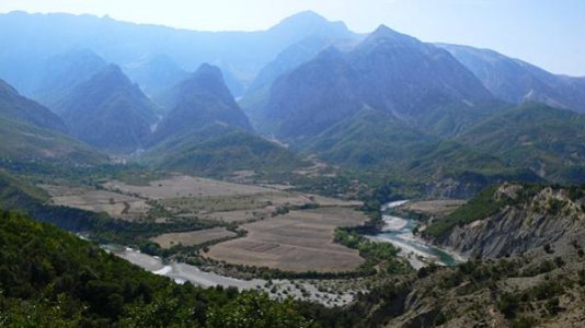 albe_permet.jpg albe_permet.jpg