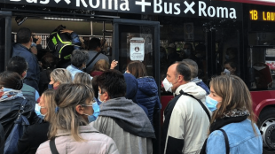assembramento-sull-autobus-roma-1374746_tn.png