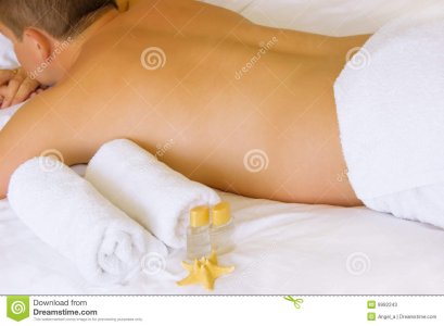 man-lying-ready-massage-9992243.jpg