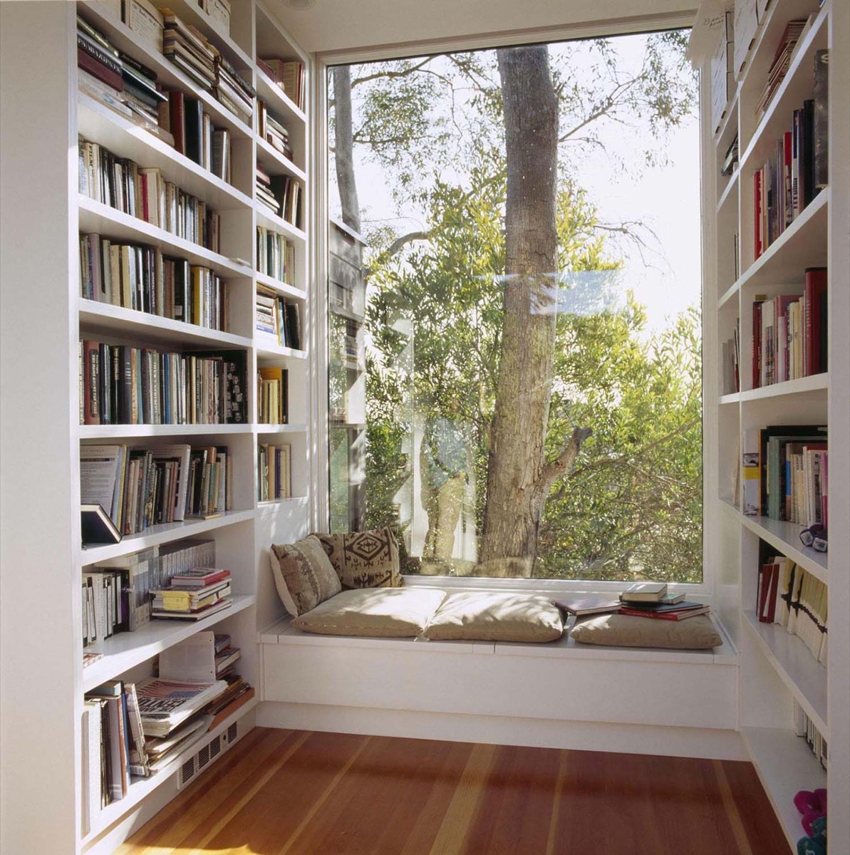 white-simple-bookcase-wedged-nook-corner.jpg